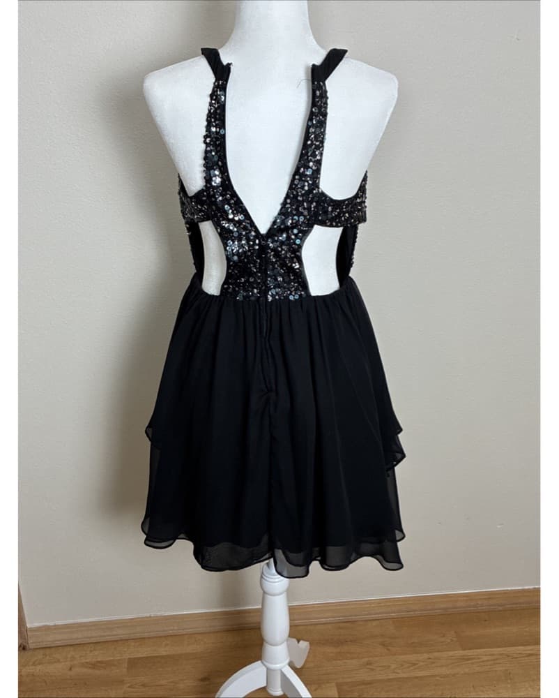 Sparkling Black Sequin Cocktail Dress - Image 5