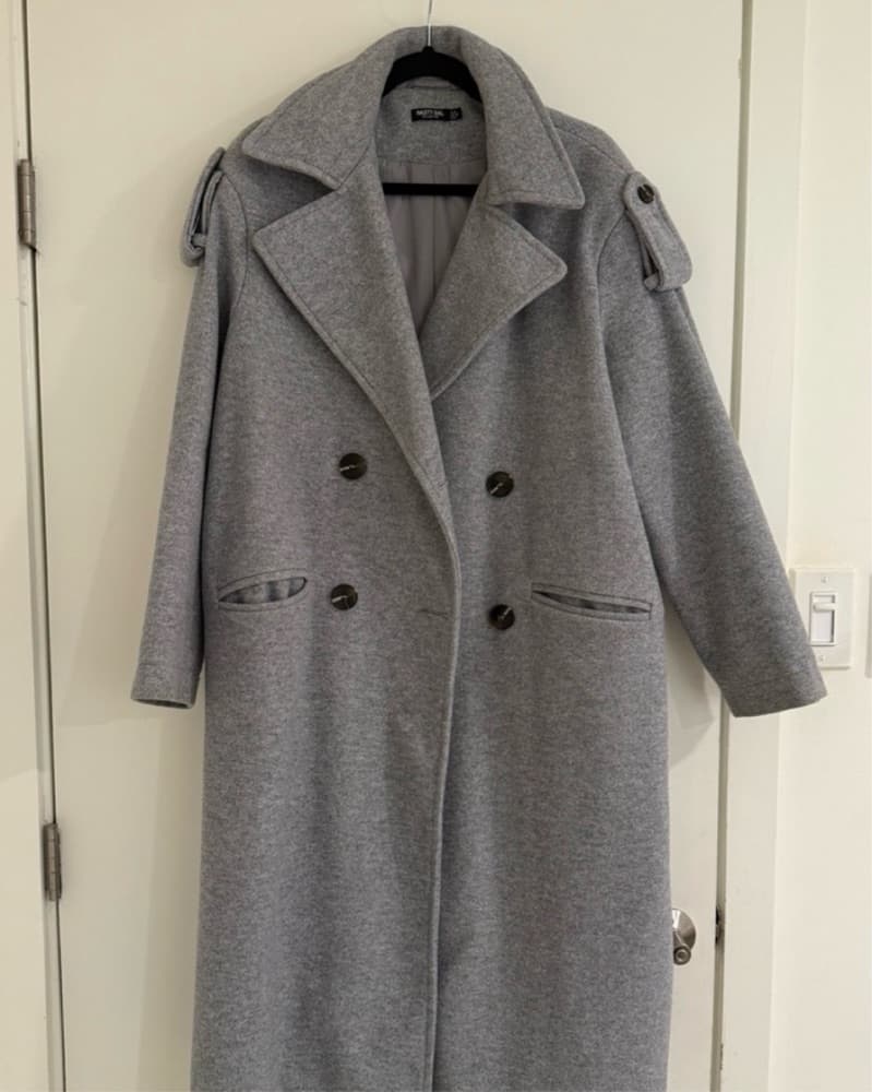 Chic Gray Wool Coat - Image 1