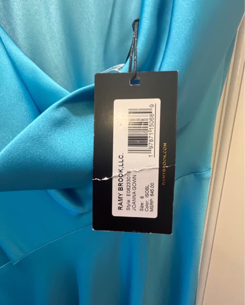 Stunning Aqua Blue Formal Gown - Image 5