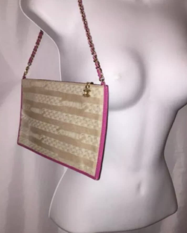 CHANEL carved ponyhide WRISTLET - Image 2