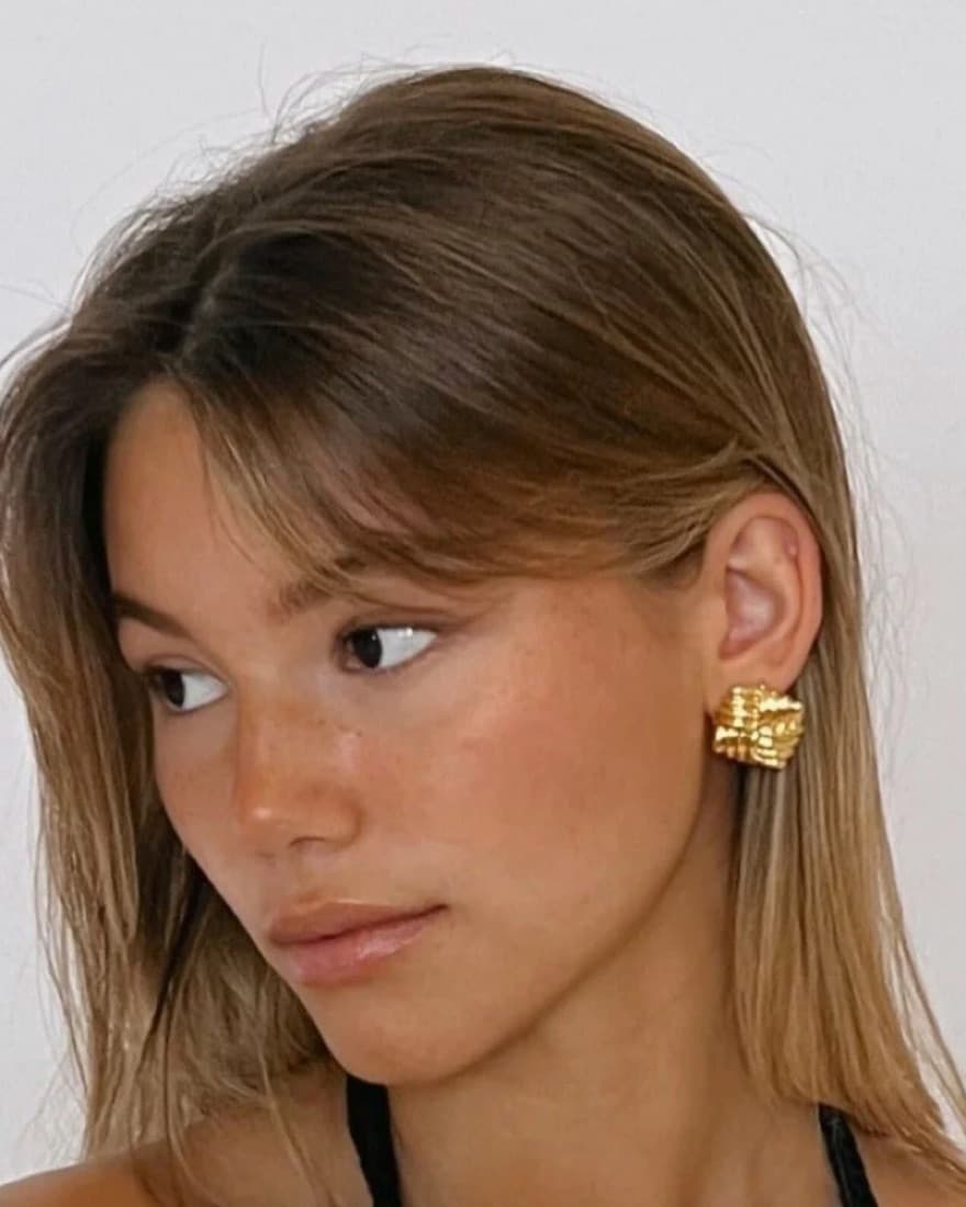 Heaven Mayhem Wind Gold Earrings - Image 3