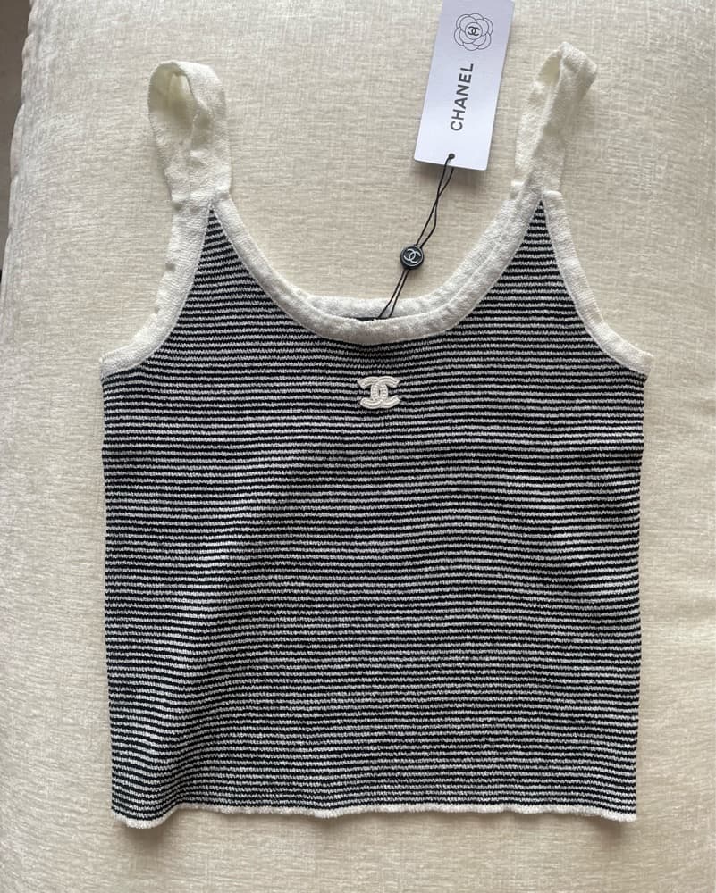 Chanel knit tank top - Image 4