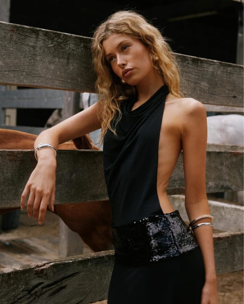 Elegant Sequin Halter Dress - Image 2