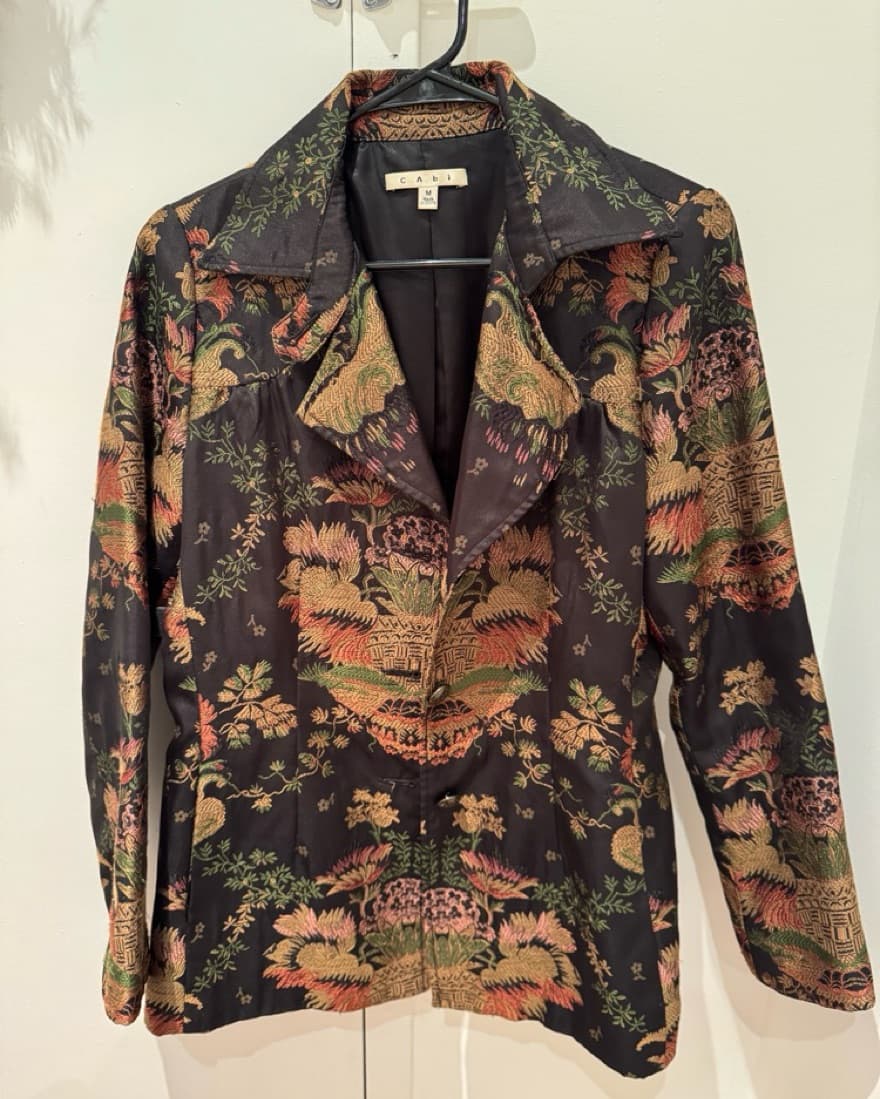 Vibrant Floral Jacquard Blazer - Image 3