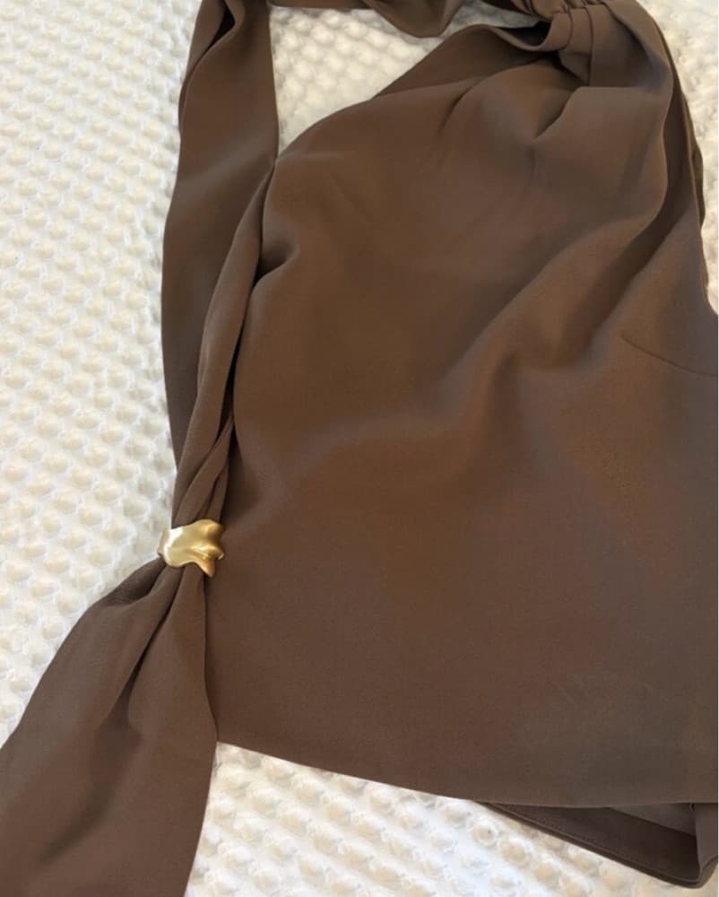 Elegant Brown Halter Dress - Image 2
