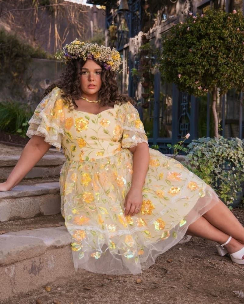 Jessakae Bramble Yellow Sequin Flower - Image 1