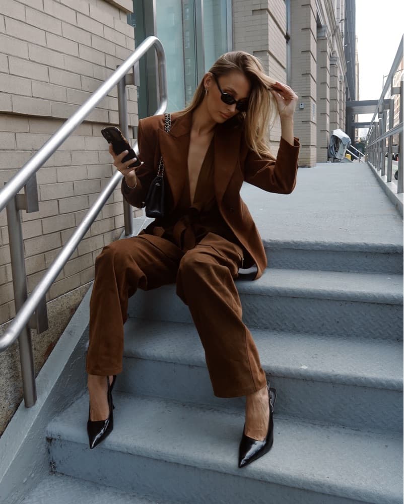 The Andamane Brown Suit - Image 3