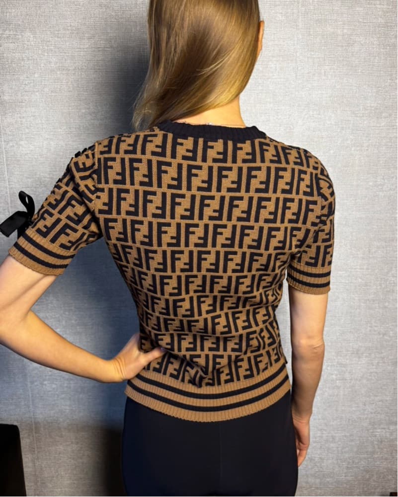 Fendi Logo Short Sleeve Sweater  - Image 3