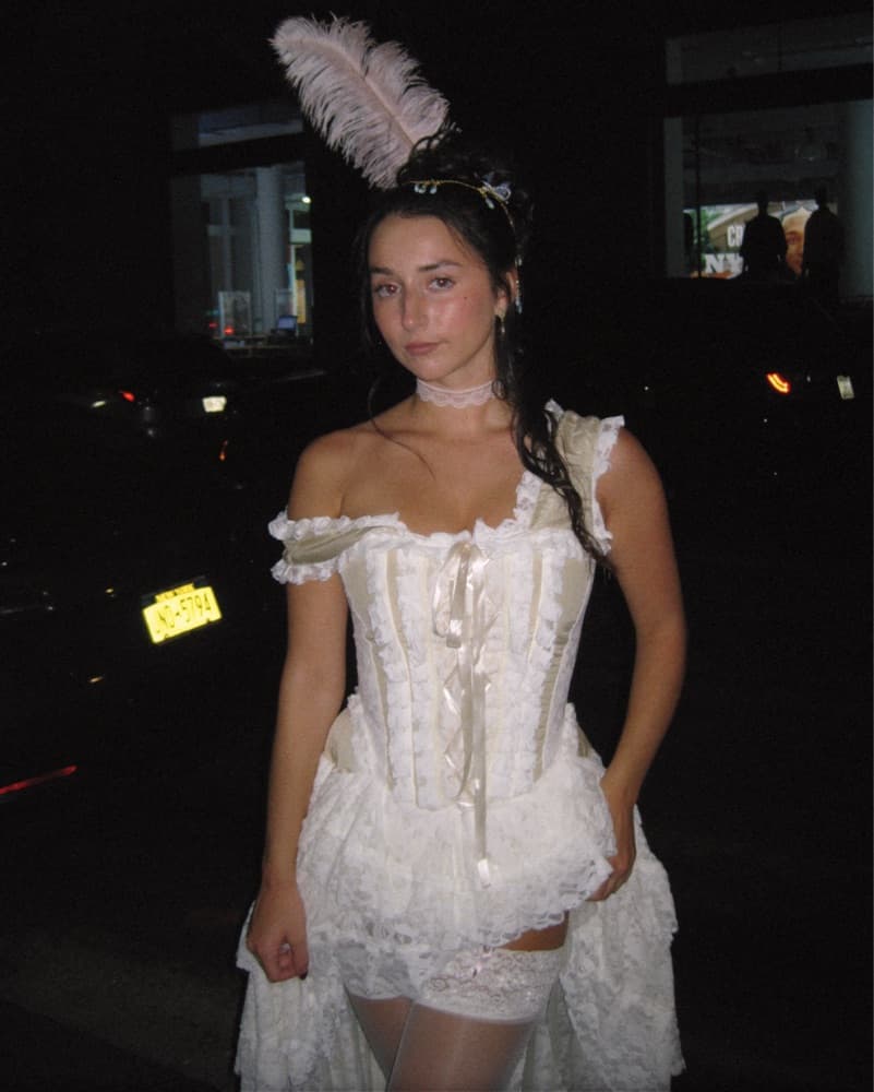 Marie Antoinette Halloween Costume - Image 4