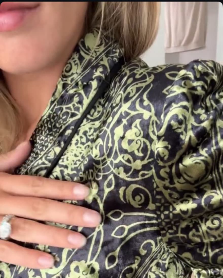 DVF Green Velvet Suit Set - Image 5