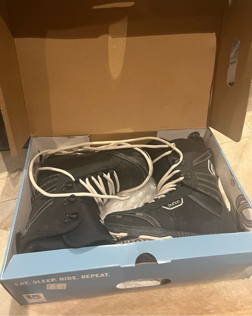 Burton Snowboard Boots Lodi - Image 3