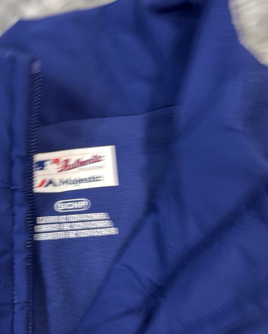 Texas Rangers MLB Jacket Women’s SZ S Au - Image 2