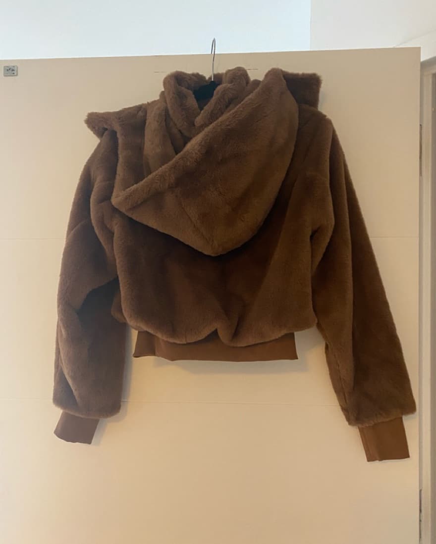 Alo Yoga Faux Fur Foxy Jacket Brown - Image 4