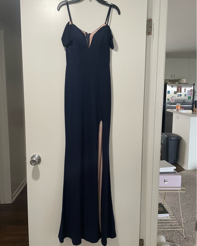 Elegant Navy Formal Dress - Image 2
