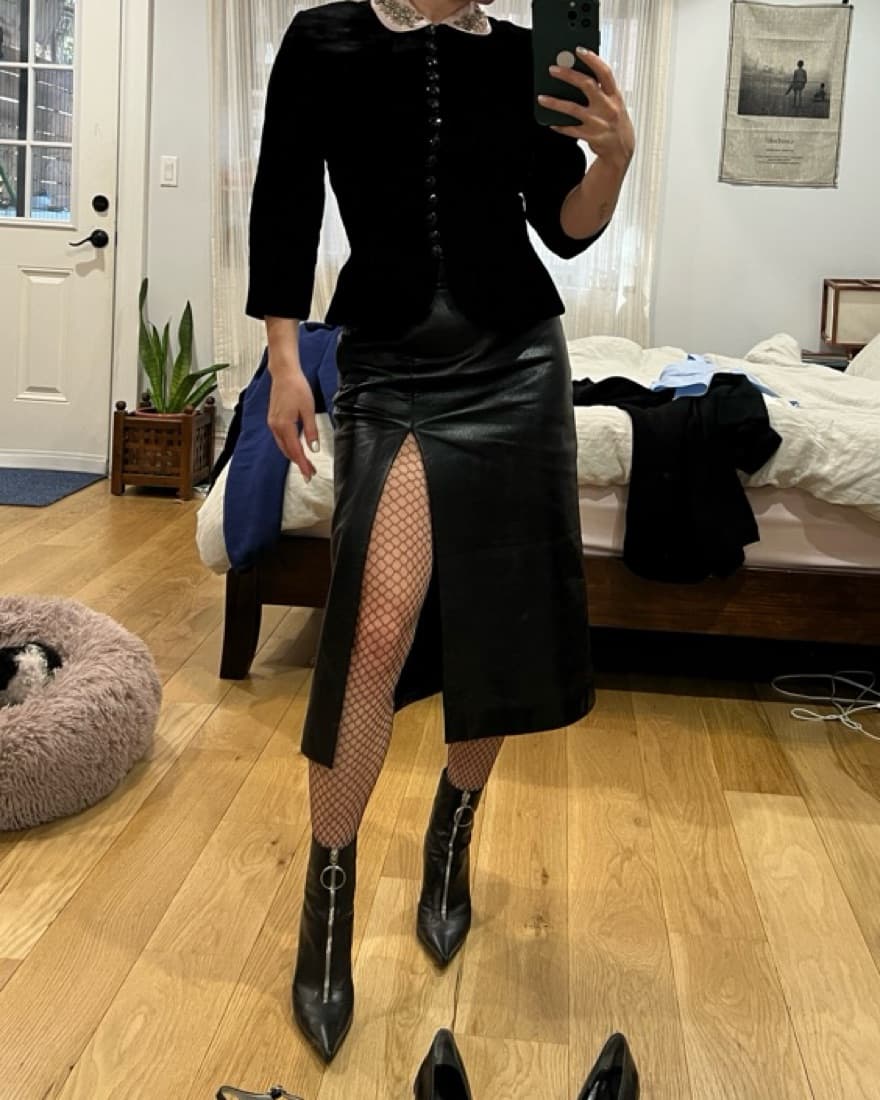 GUCCI Front Slit Leather Pencil Skirt - Image 3