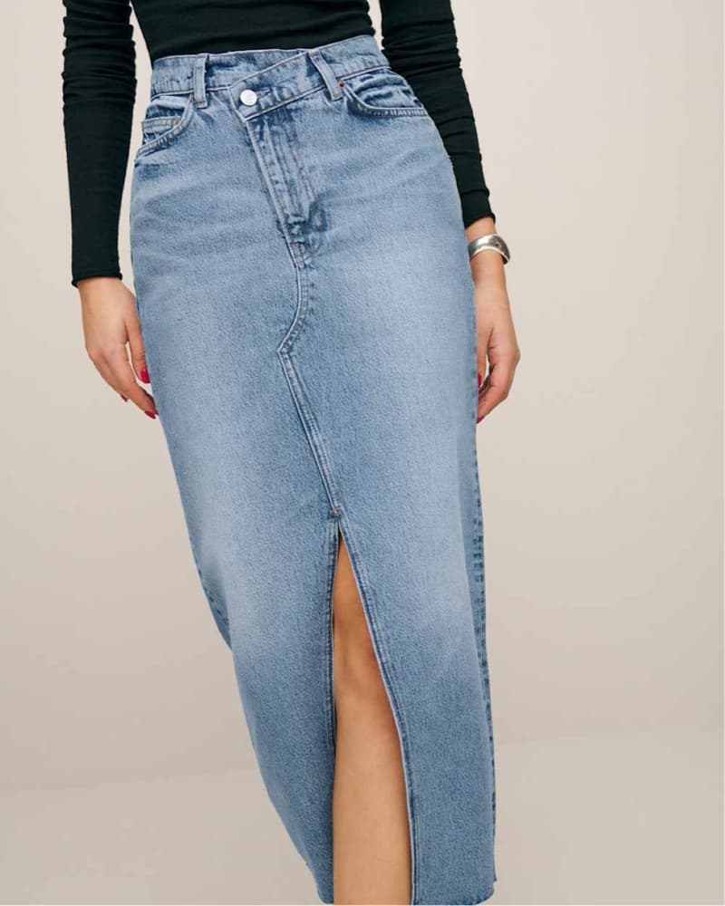 Chic High-Slit Denim Skirt - Image 2