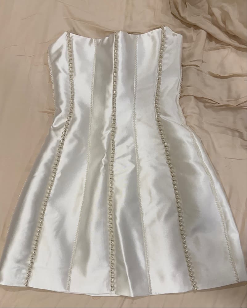 Elegant White Satin Mini Dress - Image 2