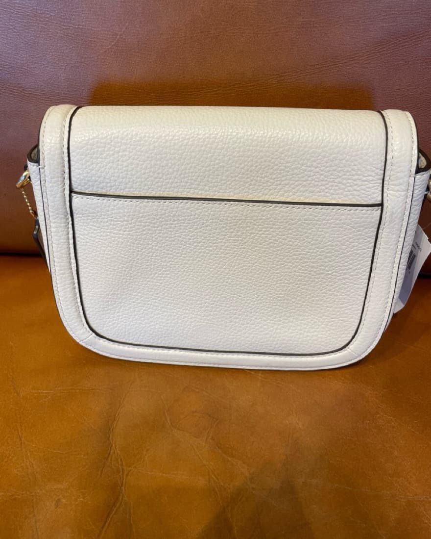 Chic White Leather Crossbody Bag - Image 2