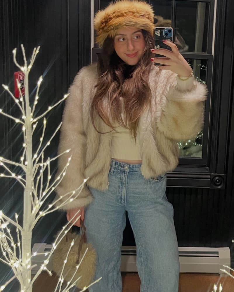 Faux Fur Bomber jacket Size M/L - Image 1