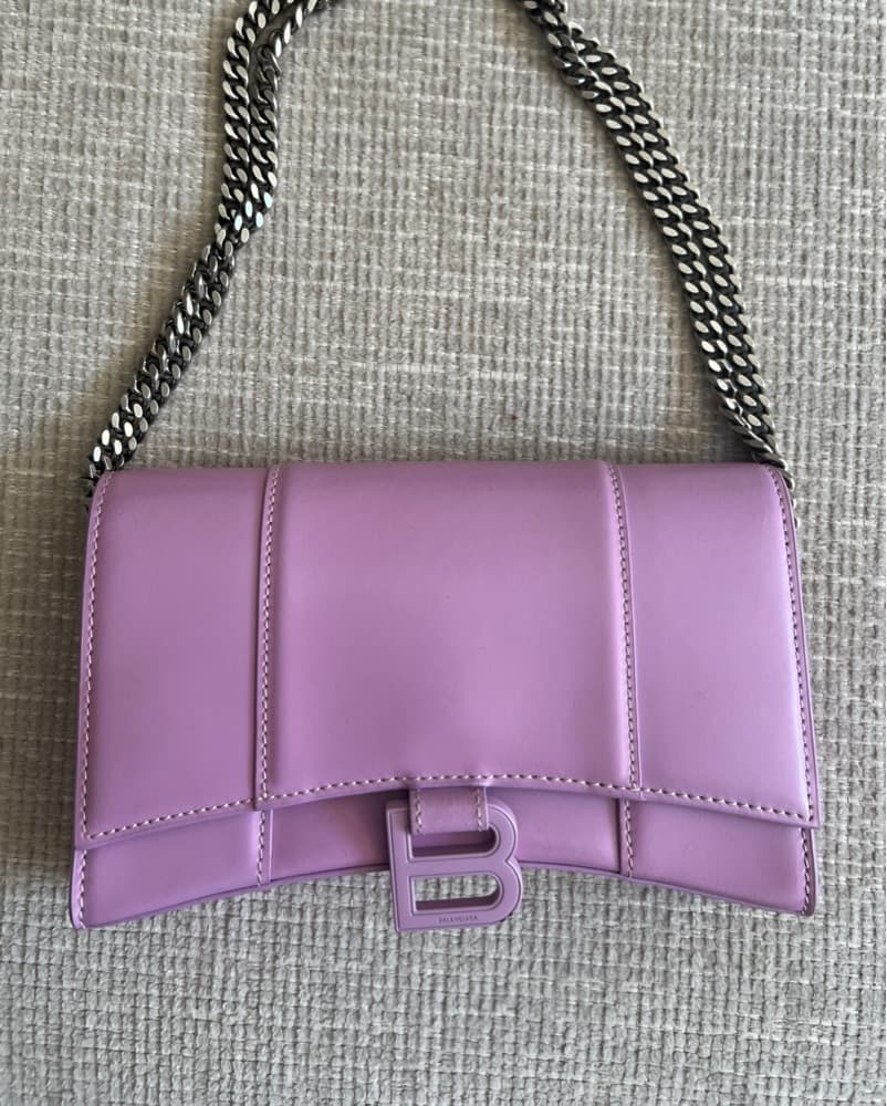 Balenciaga Hourglass Wallet On Chain - Image 1