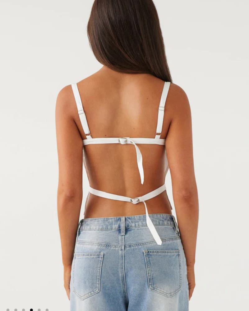 Sleek White Crop Top - Image 3