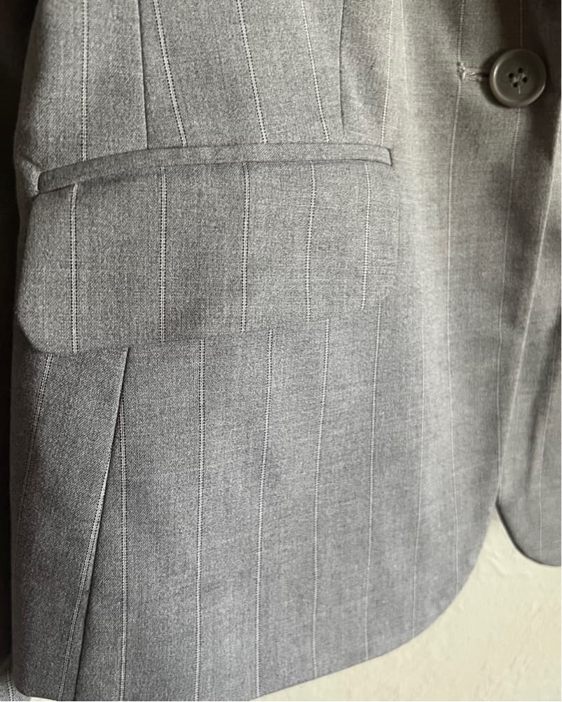 Chic Grey Pinstriped Blazer - Image 5