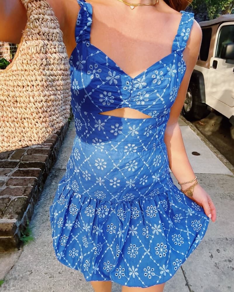 short gold homecoming dress Lace-Up Glitter-Print 3280 Rose / XSmall Delivers essential waist definition Cotton Boat Neck Midi Display Stands Color:Black / Light Gold