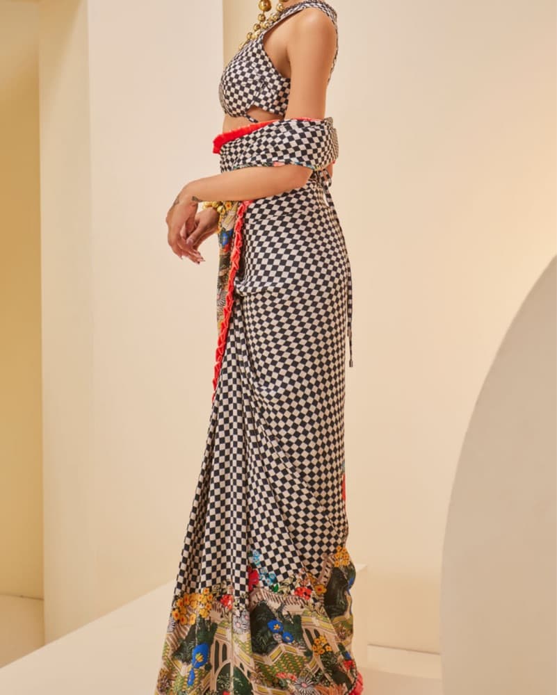 Vibrant Checkered Saree - Image 3