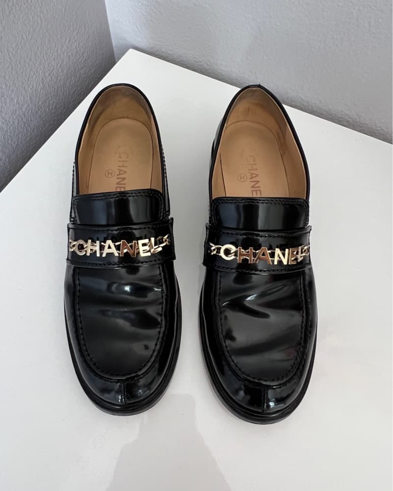 Chanel Shiny Calfskin Logo Loafers 40.5 - Image 6