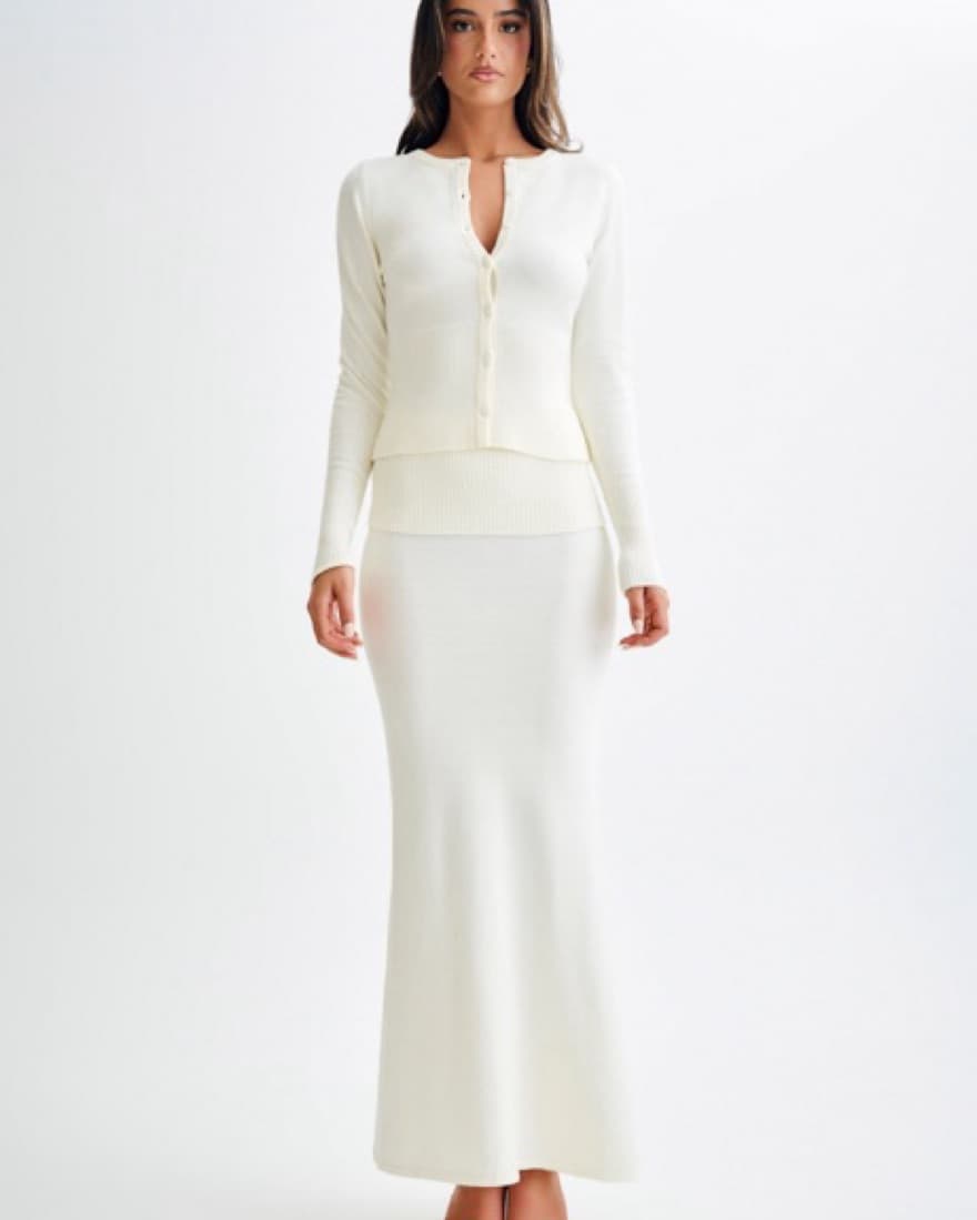 Chic and Elegant White Midi Dress - Image 1