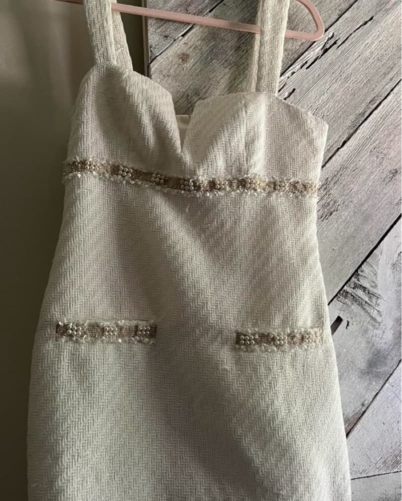  MAJORELLE Tricia White V-neck Dress - Image 3