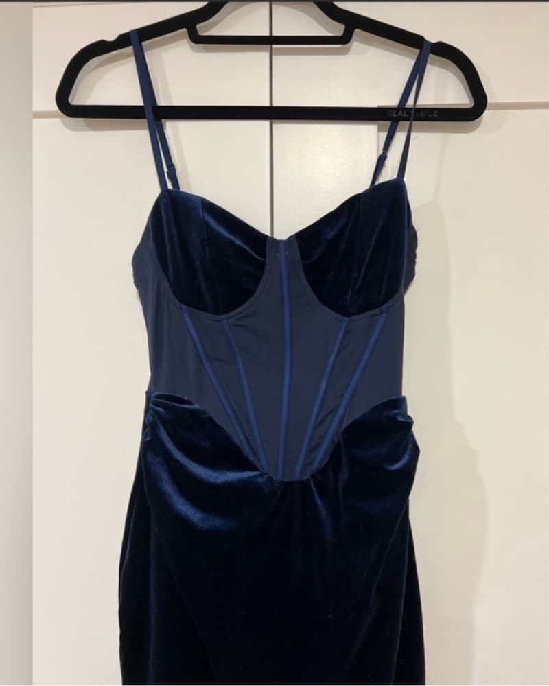 Alluring Icon Navy Velvet Bustier Dress - Image 4
