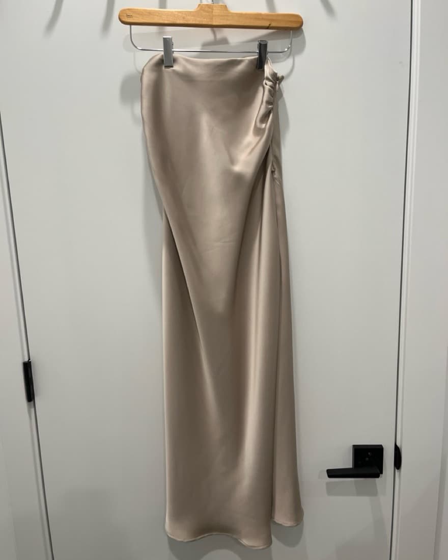 Zara Soft Gold Satin Effect Midi Skirt - Image 5