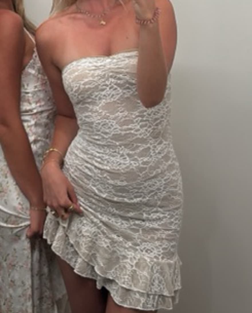 Hailees Lace Strapeless Mini Dress - Image 2