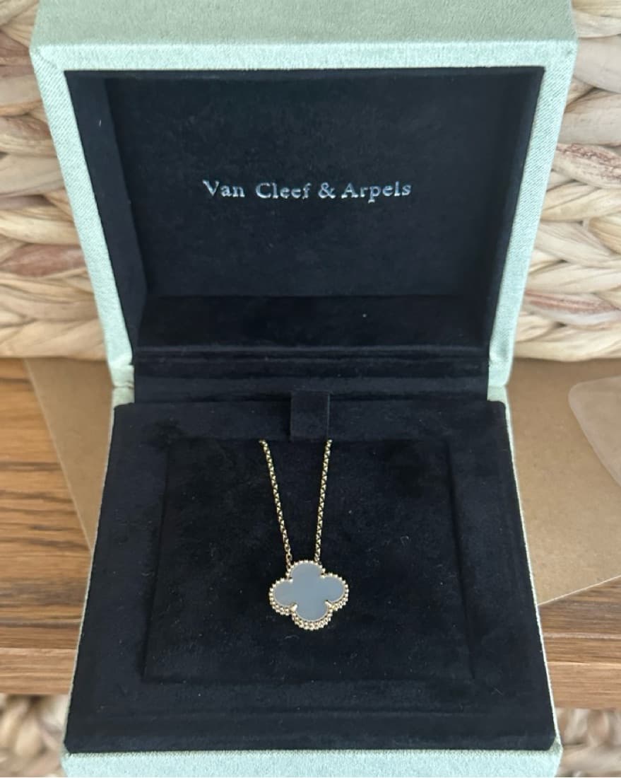 Van Cleef & Arpels Necklace - Image 2