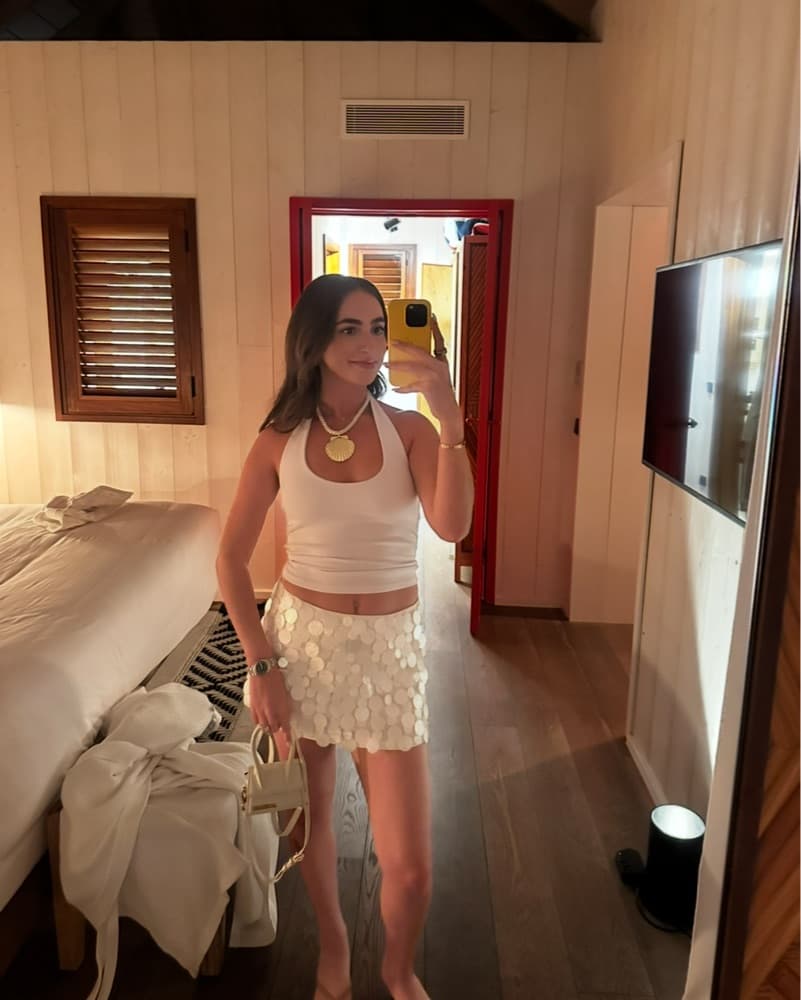 Elegant Shell Mini Skirt - Image 4