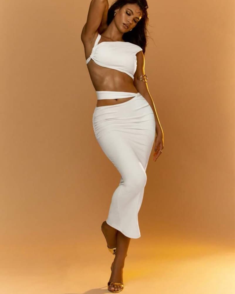 Chic White Two-Piece Ensemble - Image 1