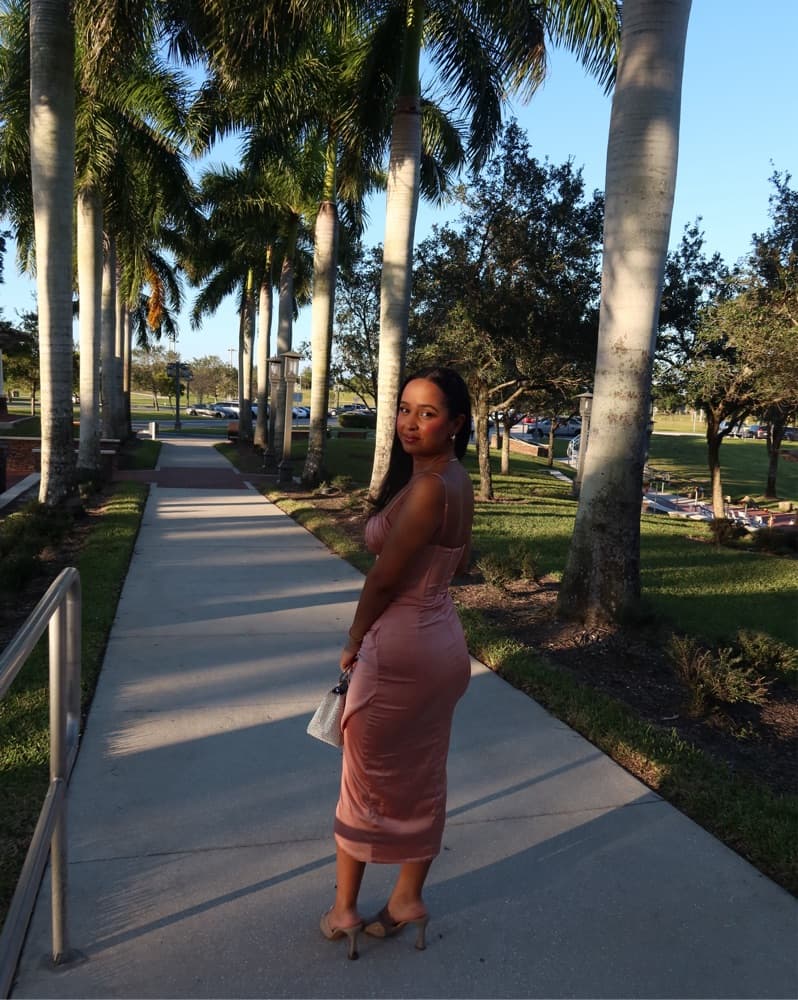 Chic Bodycon Midi Dress - Image 2