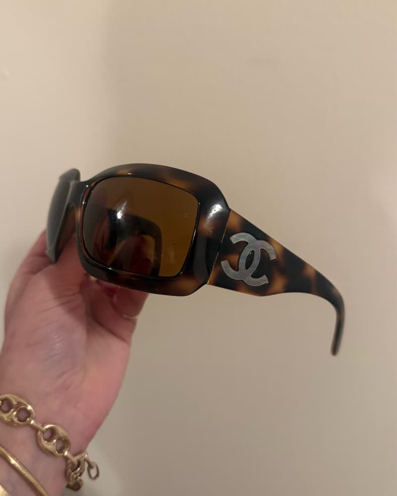 Chanel Tortoiseshell Sunglasses - Image 4