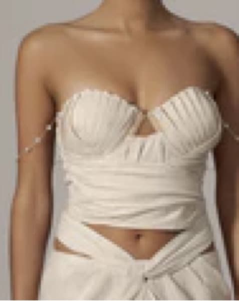 Elegant Ivory Ruched Gown with Thigh Slit - Image 2