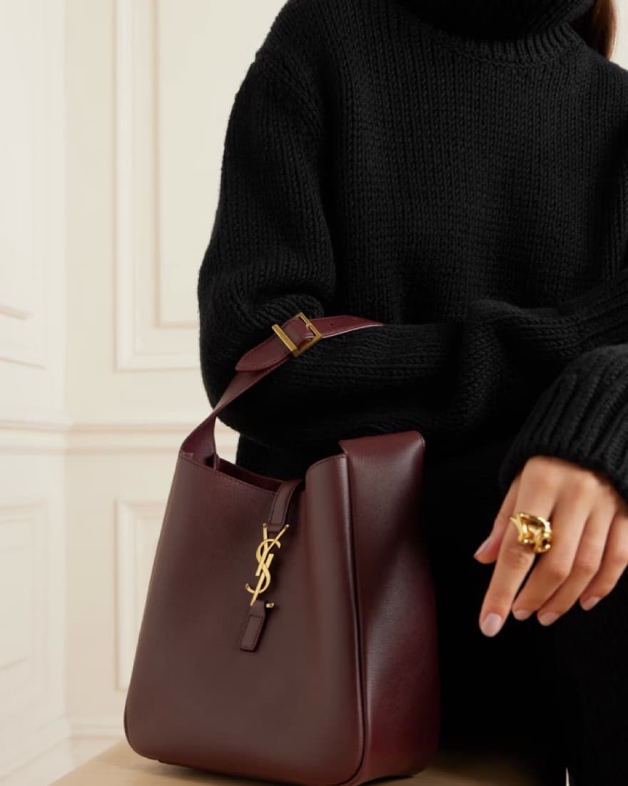 YSL LE 5 À 7 SUPPLE SMALL in BURGUNDY - Image 1