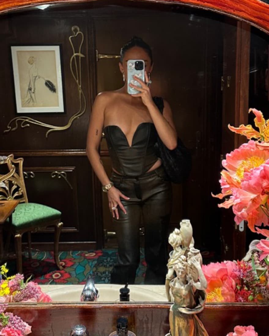 Cult Naked Leather Corset Set - Image 2