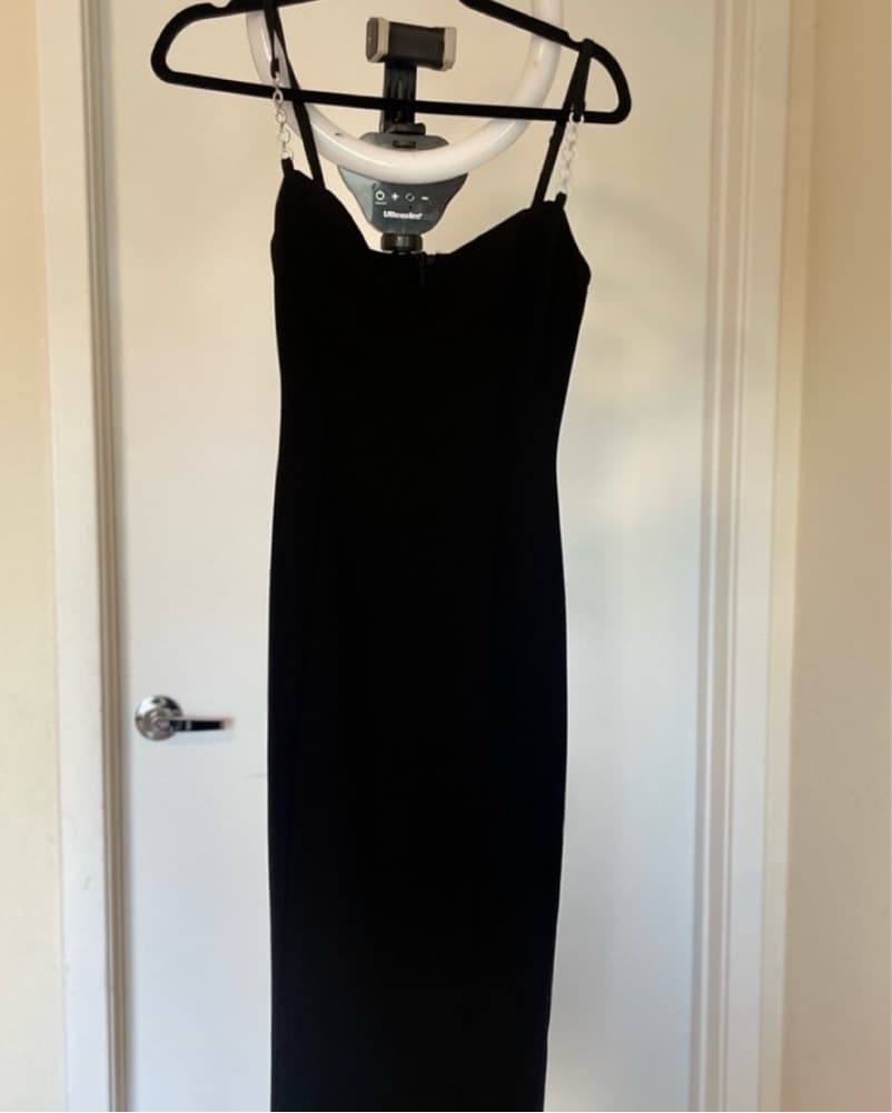 RISING SUCCESS MIDI DRESS BLACK - Image 4