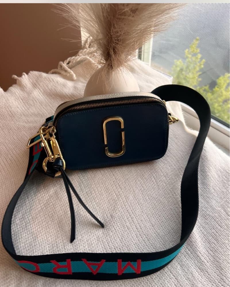 Navy and Gold Marc Jacobs Crossbody Bag - Image 4