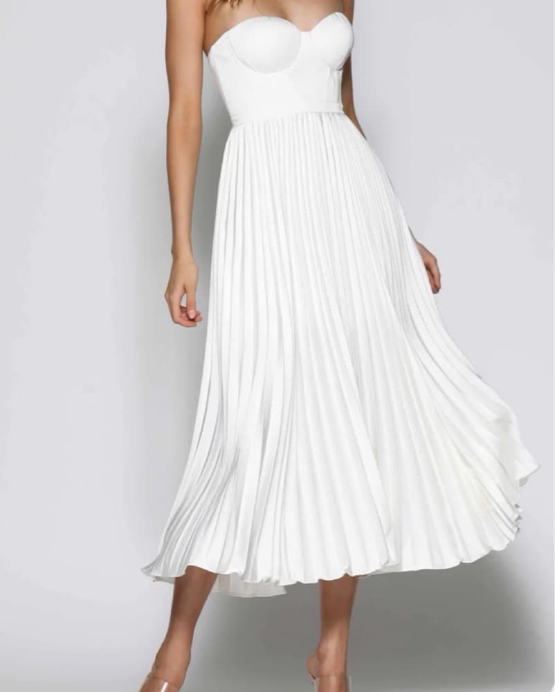 Elegant White Pleated Maxi Dress - Image 1