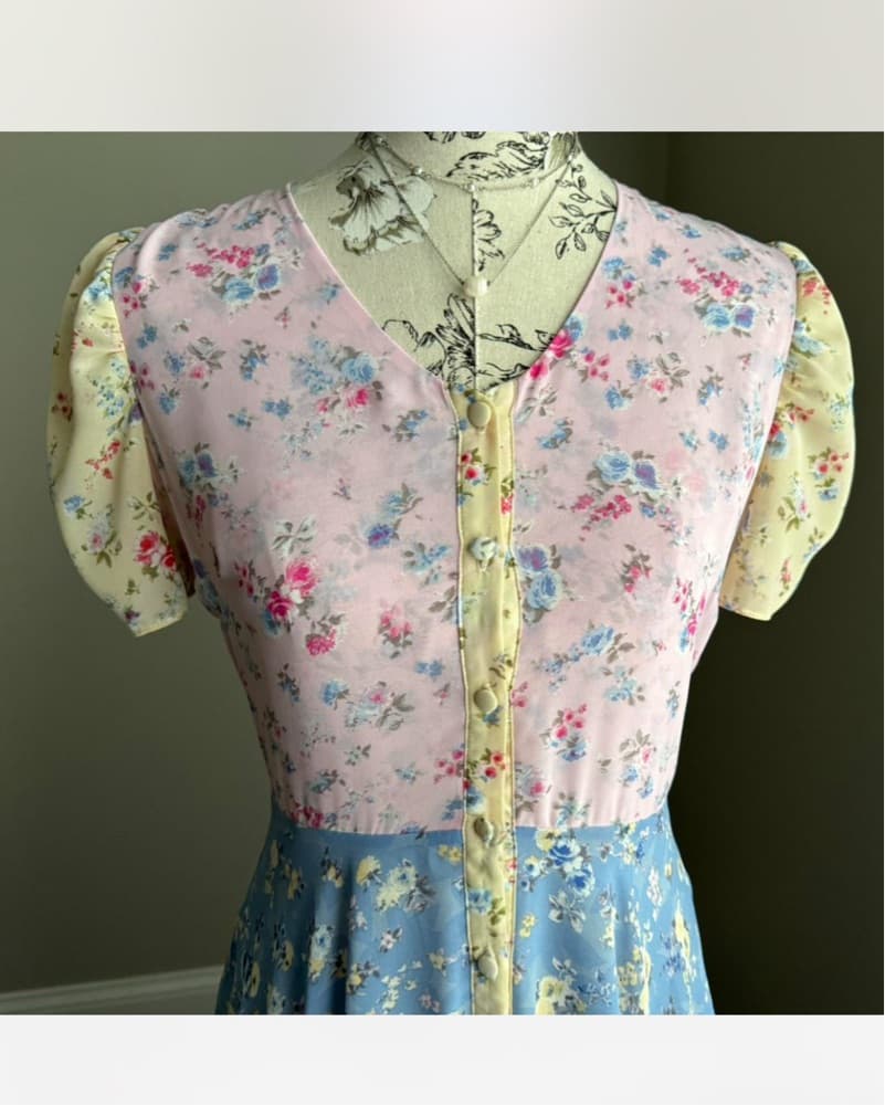 Evie Floral Print Midi Dress - Image 2