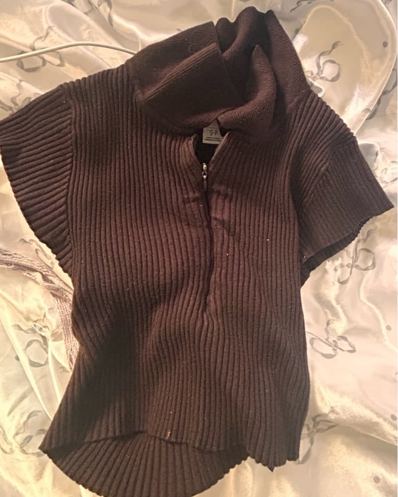 Cropped sweater shirt - Image 1