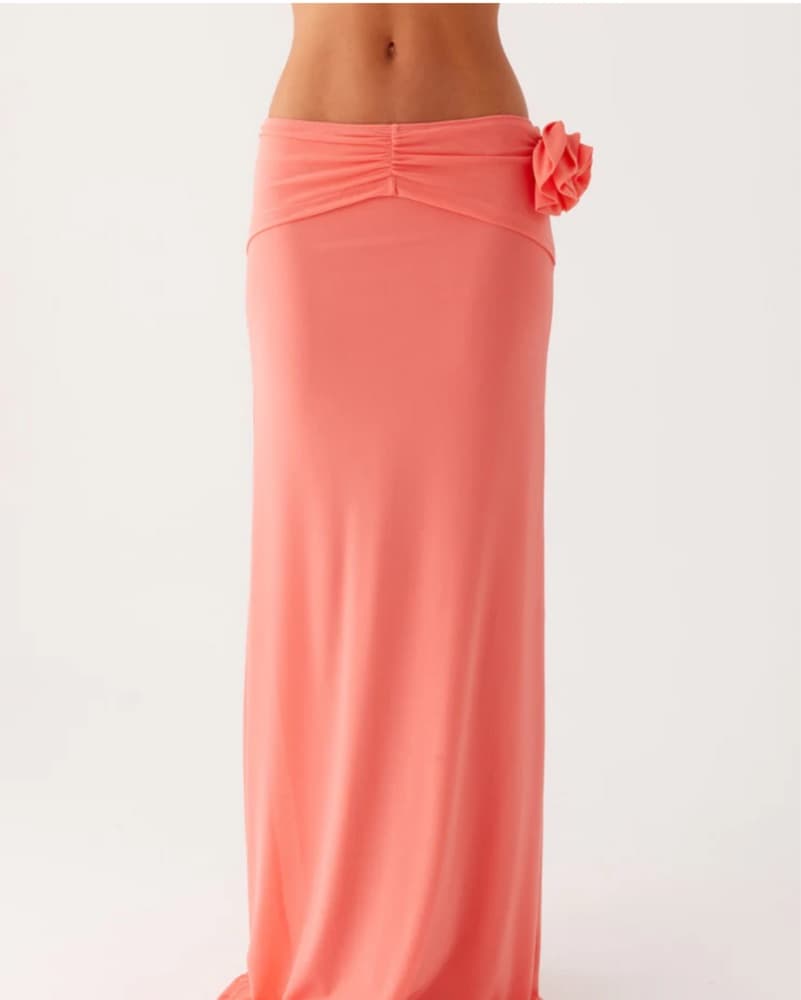 Elegant Salmon Maxi Skirt/Halter Top Set - Image 5