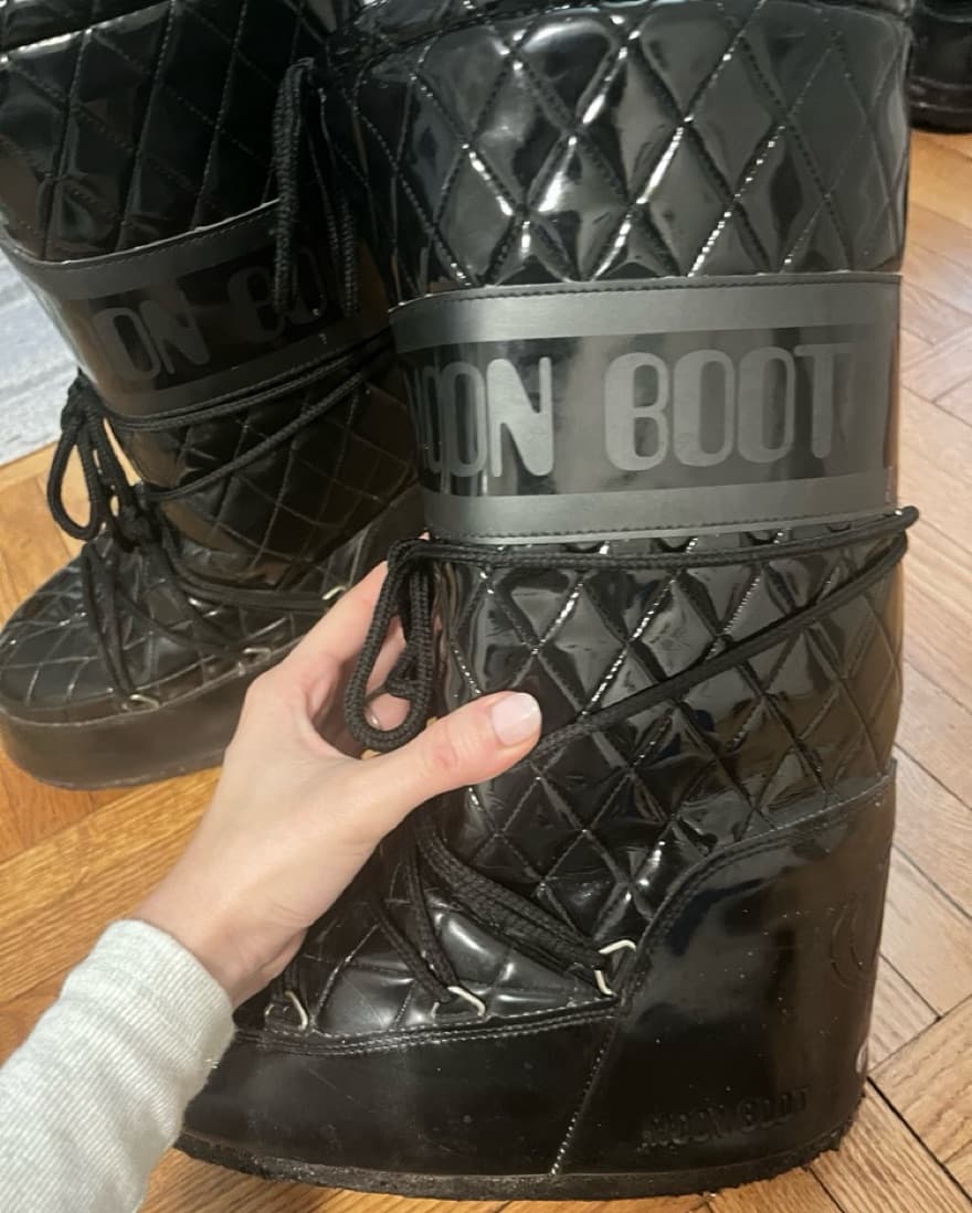 Moonboots  - Image 2