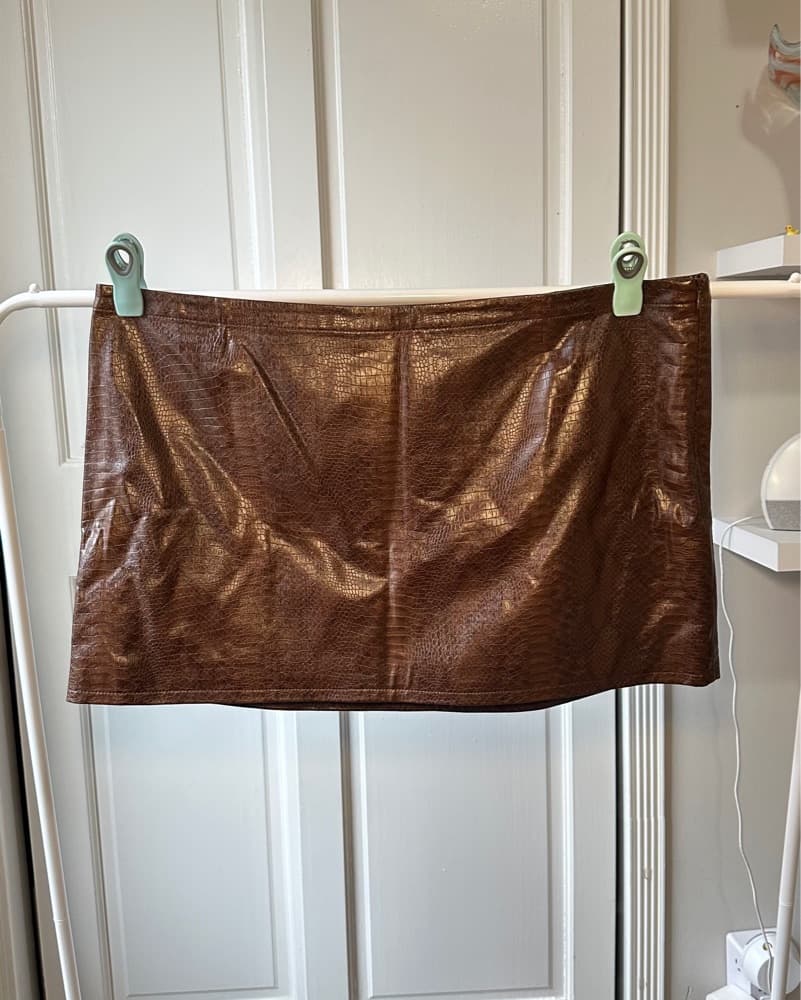 MIAOU mini Brown faux Snake Skin Skirt - Image 3